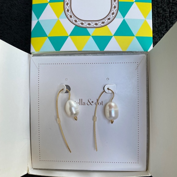 Stella and dot pearl earrings deals